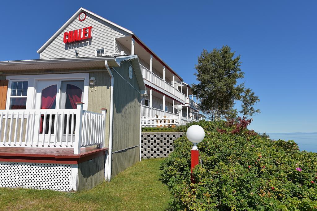 Motel Et Chalets Bo-Fleuve Evangeline Saint-Siméon Zewnętrze zdjęcie