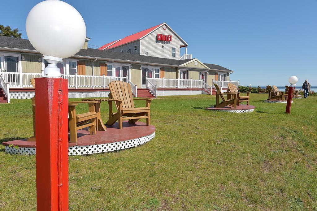 Motel Et Chalets Bo-Fleuve Evangeline Saint-Siméon Zewnętrze zdjęcie