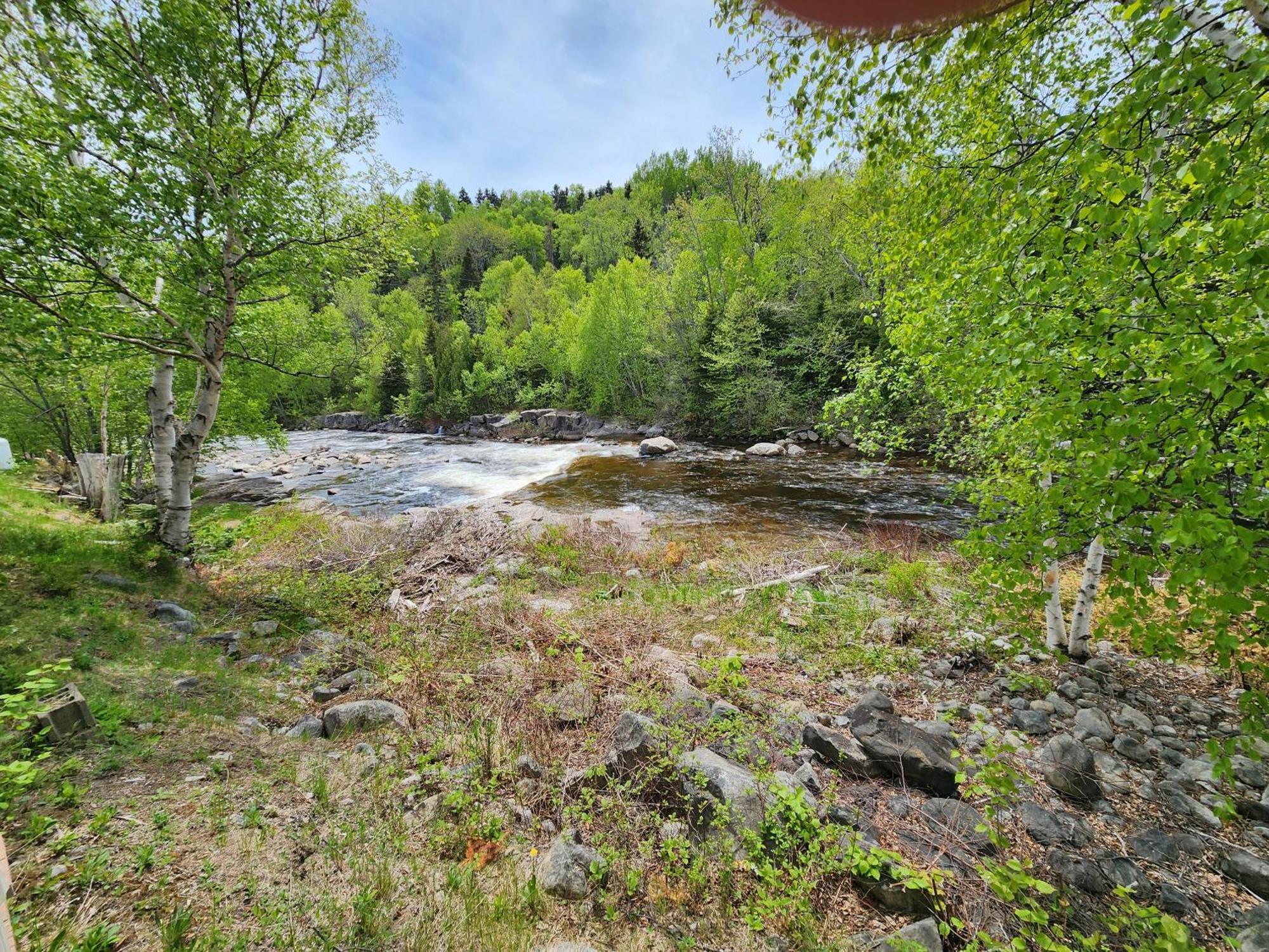 Motel Et Chalets Bo-Fleuve Evangeline Saint-Siméon Zewnętrze zdjęcie