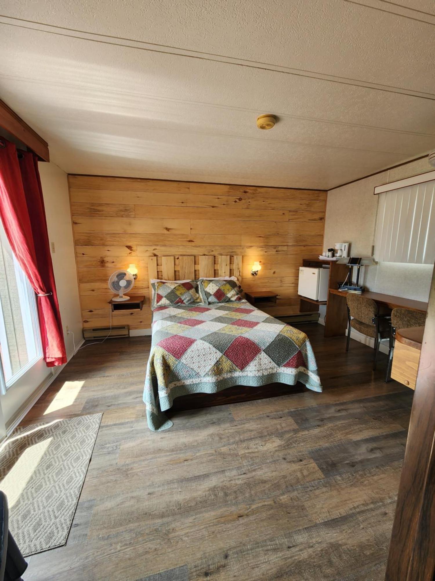 Motel Et Chalets Bo-Fleuve Evangeline Saint-Siméon Zewnętrze zdjęcie