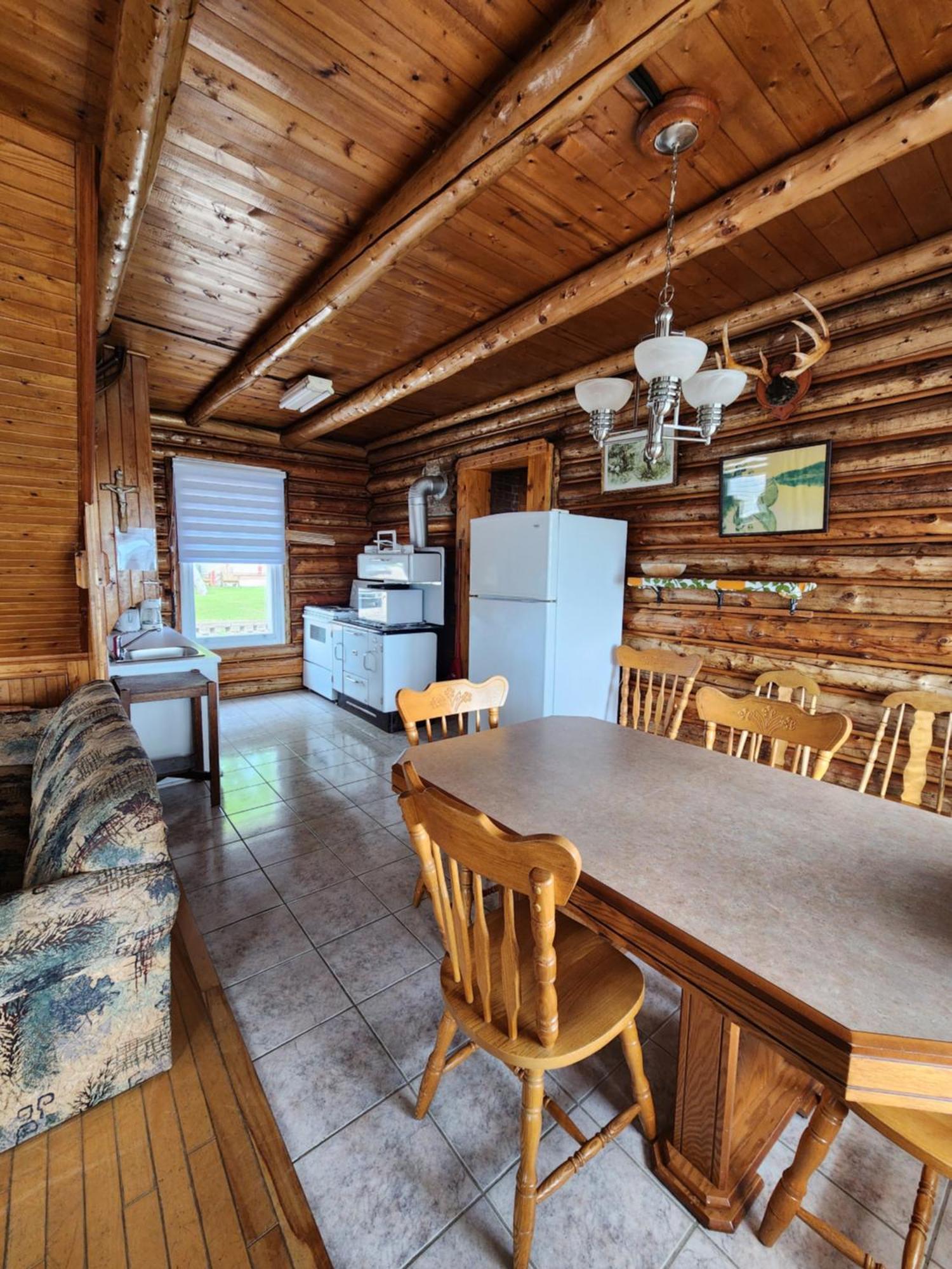 Motel Et Chalets Bo-Fleuve Evangeline Saint-Siméon Zewnętrze zdjęcie