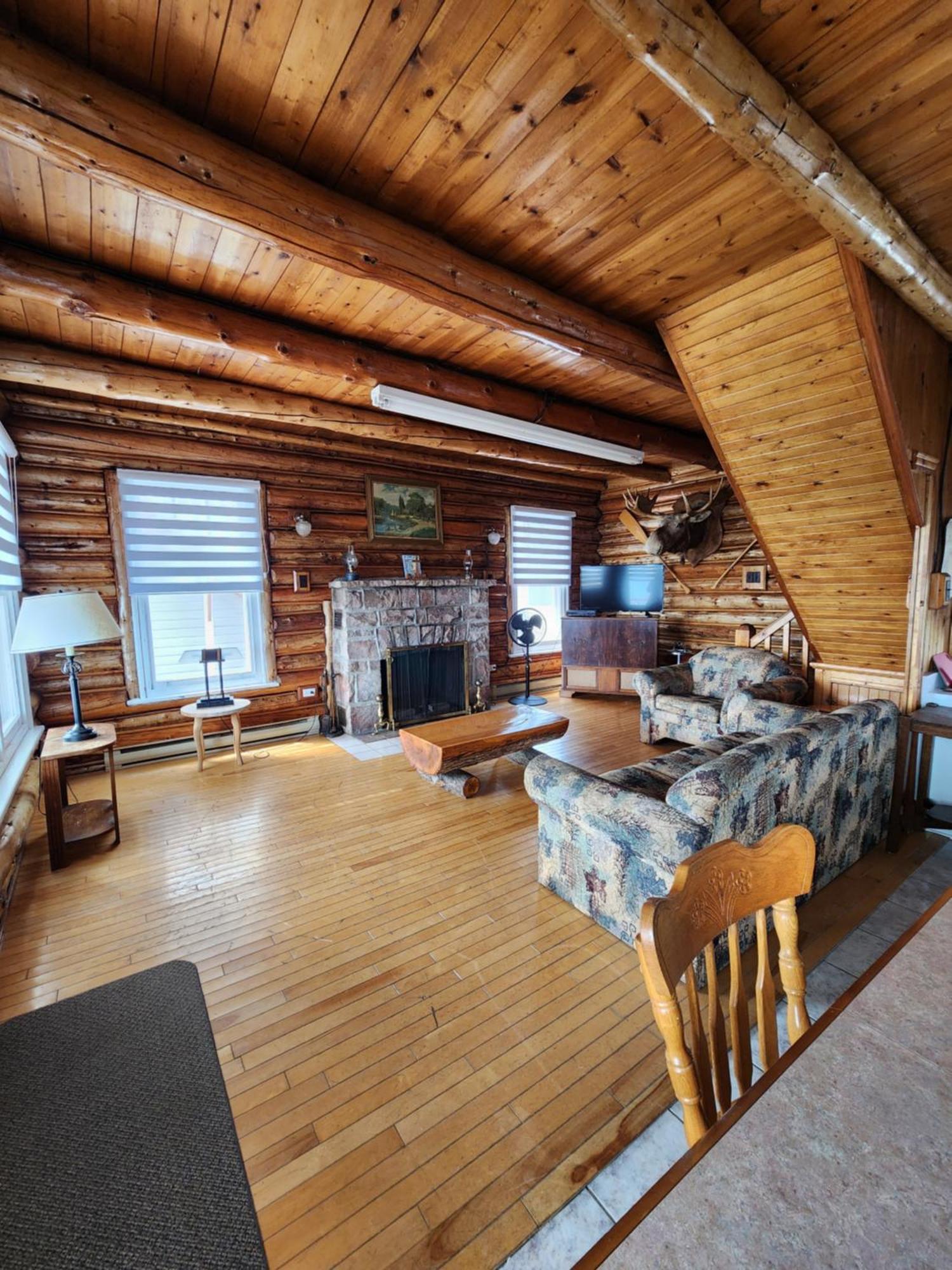 Motel Et Chalets Bo-Fleuve Evangeline Saint-Siméon Zewnętrze zdjęcie