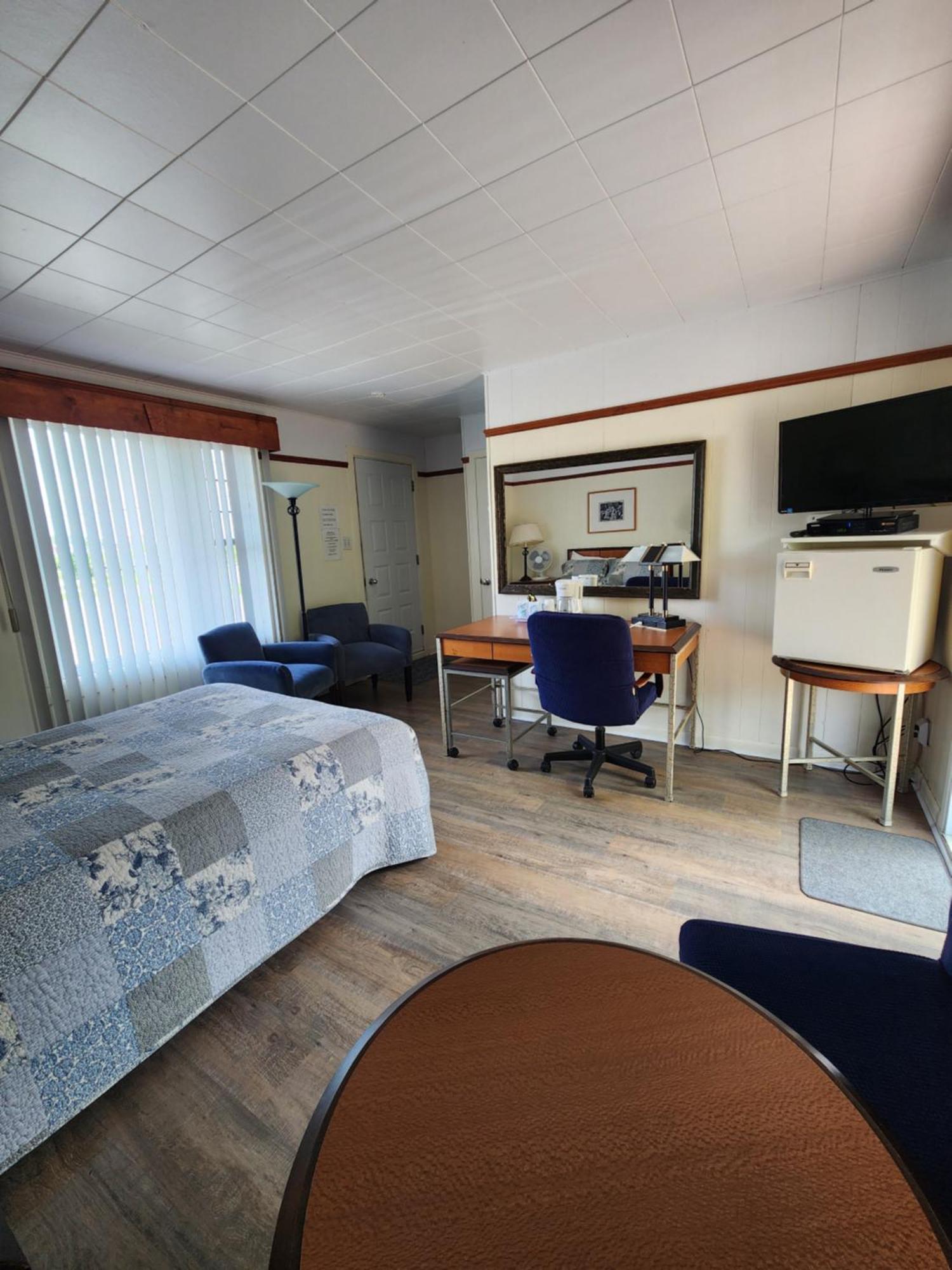 Motel Et Chalets Bo-Fleuve Evangeline Saint-Siméon Zewnętrze zdjęcie